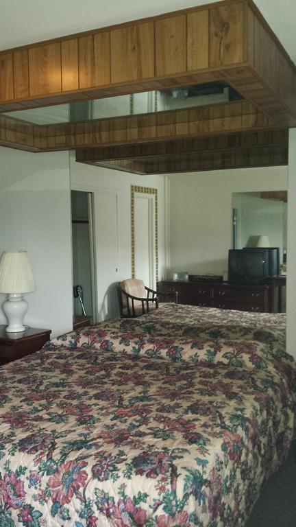 Olde Court Inn Wheeling Quarto foto