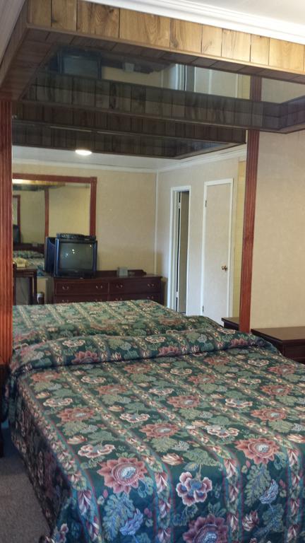 Olde Court Inn Wheeling Quarto foto